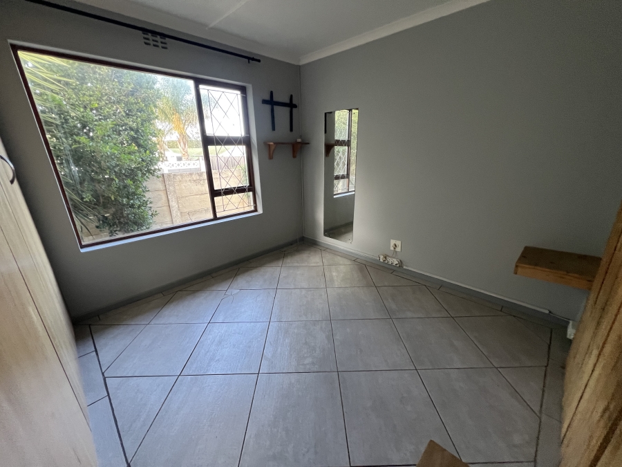 3 Bedroom Property for Sale in Nahoon Valley Park Eastern Cape